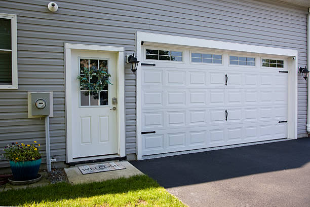 24/7 Emergency Garage Door Panel Replacement experts in Keith County County, NE
